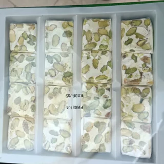 گز نوقا پسته ای کادویی