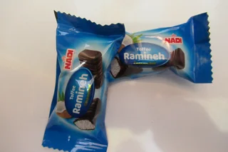 شکلات نادی با مغز نارگیل